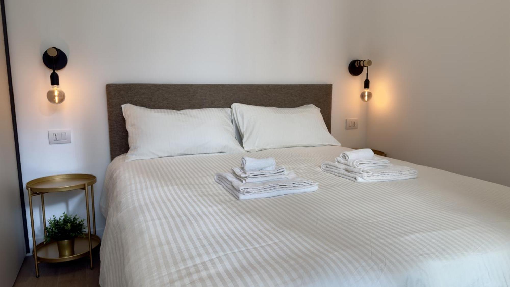Apartamento Bilocale Moderno Con Parcheggio E Self Check-in Fiera & Citylife *