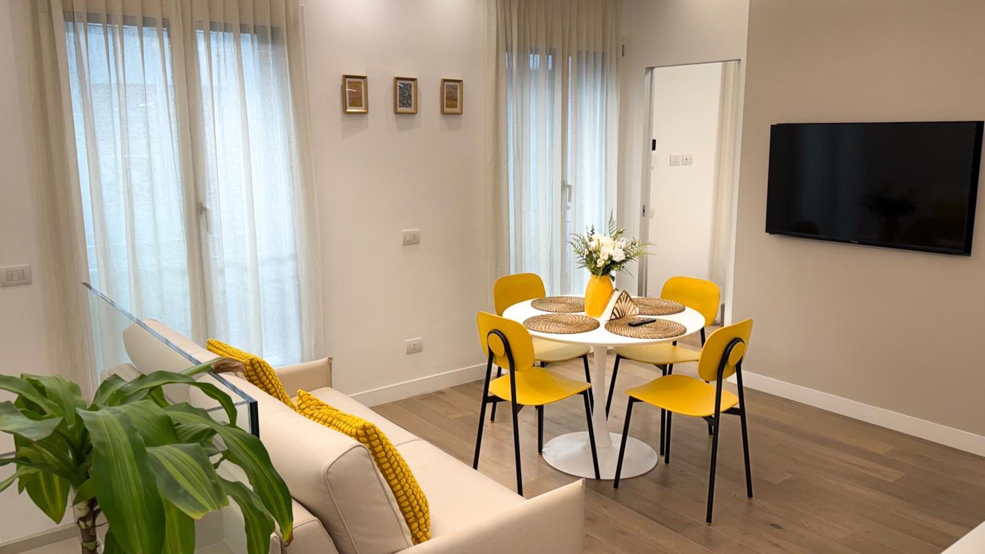 Bilocale Moderno Con Parcheggio E Self Check-in Fiera & Citylife Apartamento