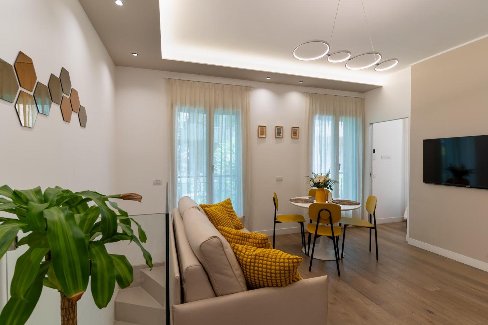Bilocale Moderno Con Parcheggio E Self Check-in Fiera & Citylife Apartamento